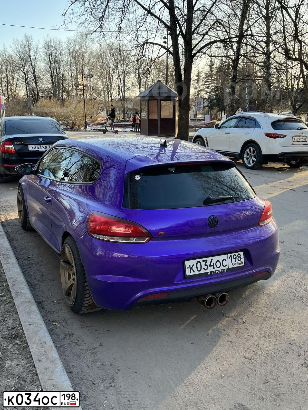 Фото автомобиля VOLKSWAGEN SCIROCCO, 2012 — госномер К034ОС198. Цвет: ФИОЛЕТОВЫЙ