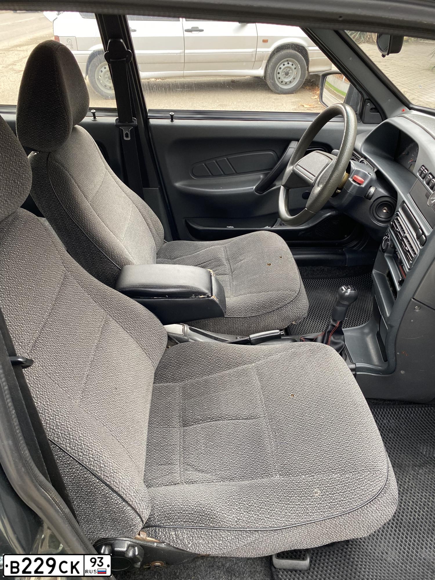 Фото автомобиля LADA 2114 SAMARA, 2008 — госномер В229СК93. Цвет: ГРАФИТОВЫЙ МЕТАЛЛИК