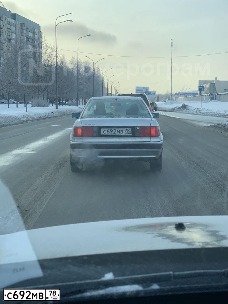 Фото автомобиля AUDI 80, 1993 — госномер С692МВ78