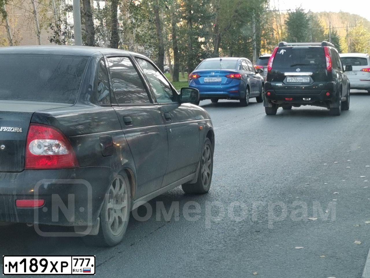 Фото автомобиля HYUNDAI SOLARIS, 2017 — госномер Н577АМ250. Цвет: синий