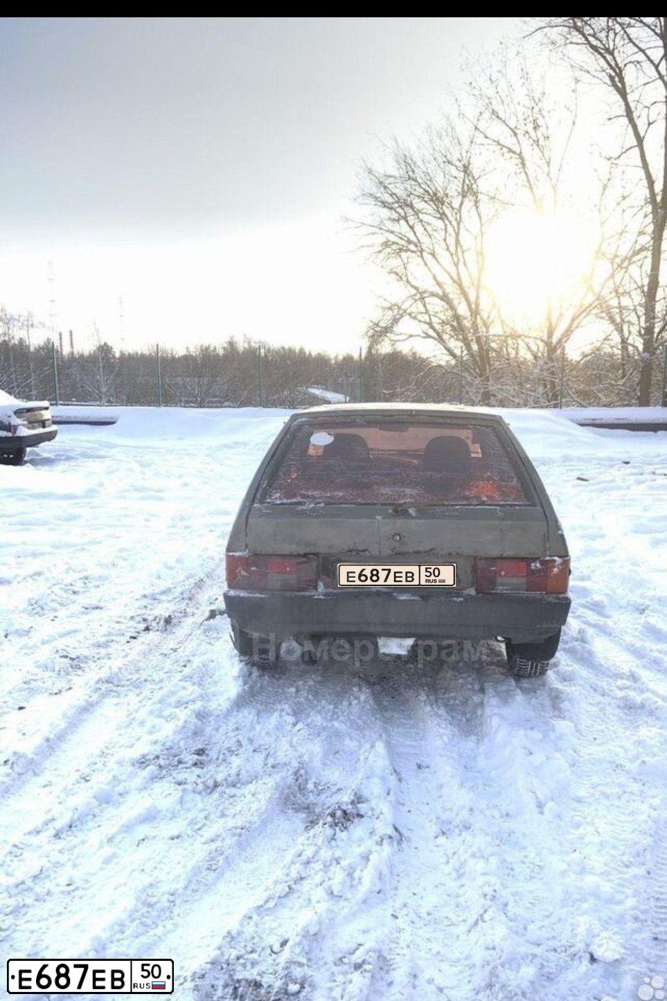 Фото автомобиля LADA 2109 SAMARA, 1999 — госномер Е687ЕВ50. Цвет: СЕРЕБРИСТЫЙ ЗЕЛЕНЫЙ