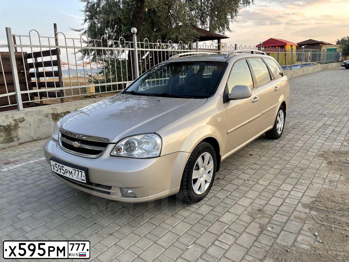 Фото автомобиля CHEVROLET LACETTI, 2012 — госномер У174ВР761. Цвет: БЕЖЕВЫЙ