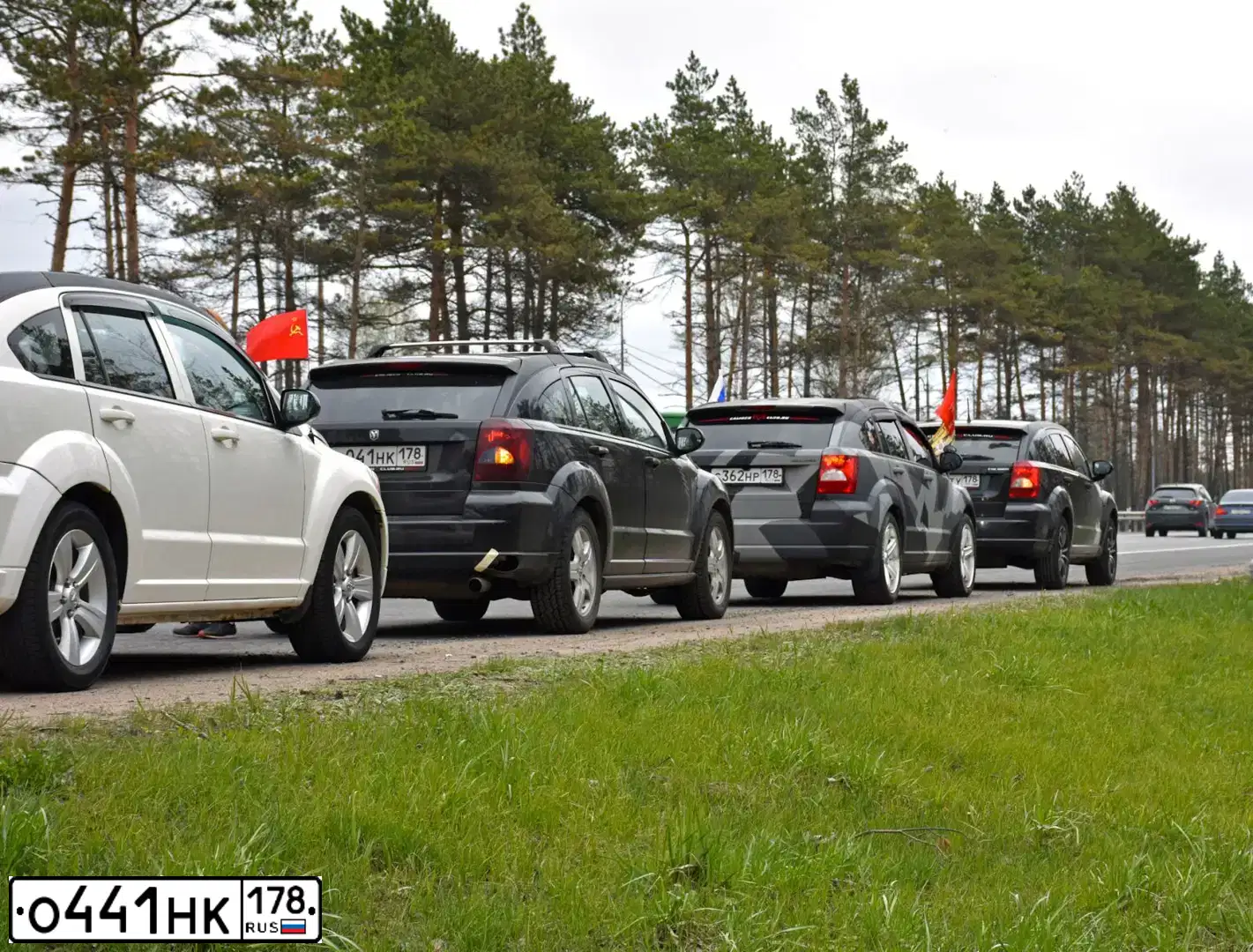 Фото автомобиля RENAULT DUSTER, 2013 — госномер О441НК178. Цвет: Коричневый