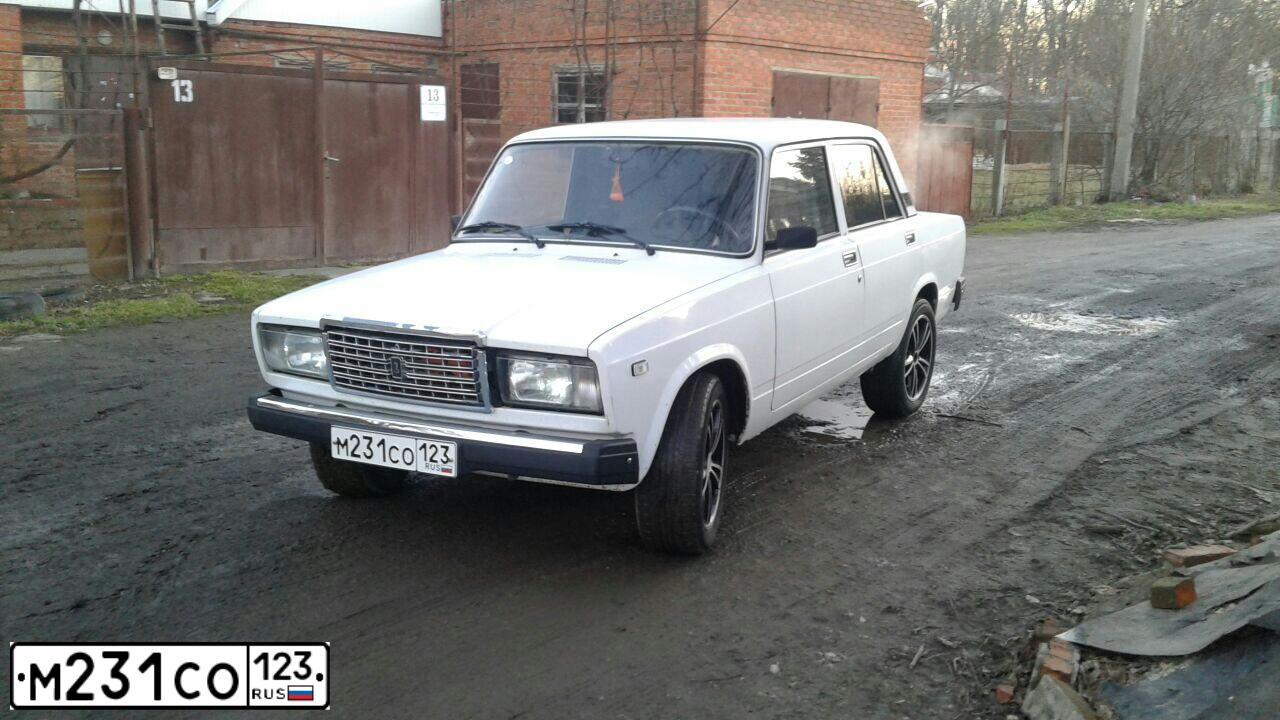 Фото автомобиля LADA 2107 LADA, 2008 — госномер А154ТК01. Цвет: ЯРКО-БЕЛЫЙ