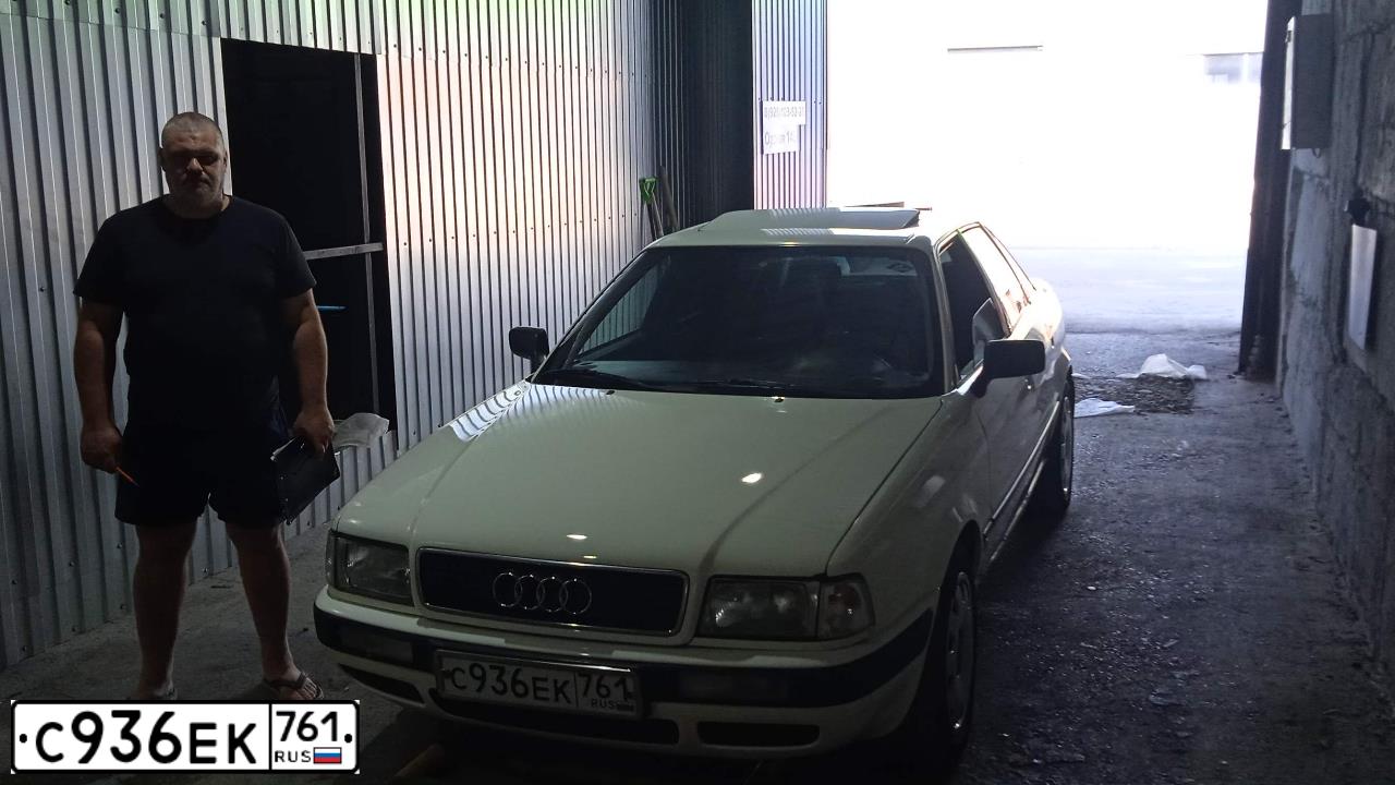 Фото автомобиля AUDI 80, 1994 — госномер С936ЕК761. Цвет: Белый