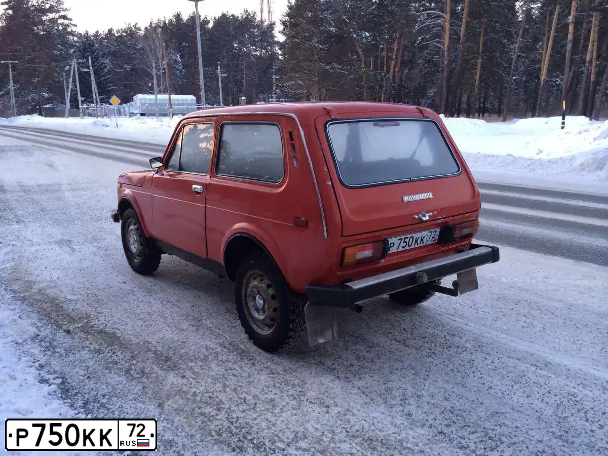 Фото автомобиля LADA 2121 NIVA, 1984 — госномер Р750КК72. Цвет: Красный