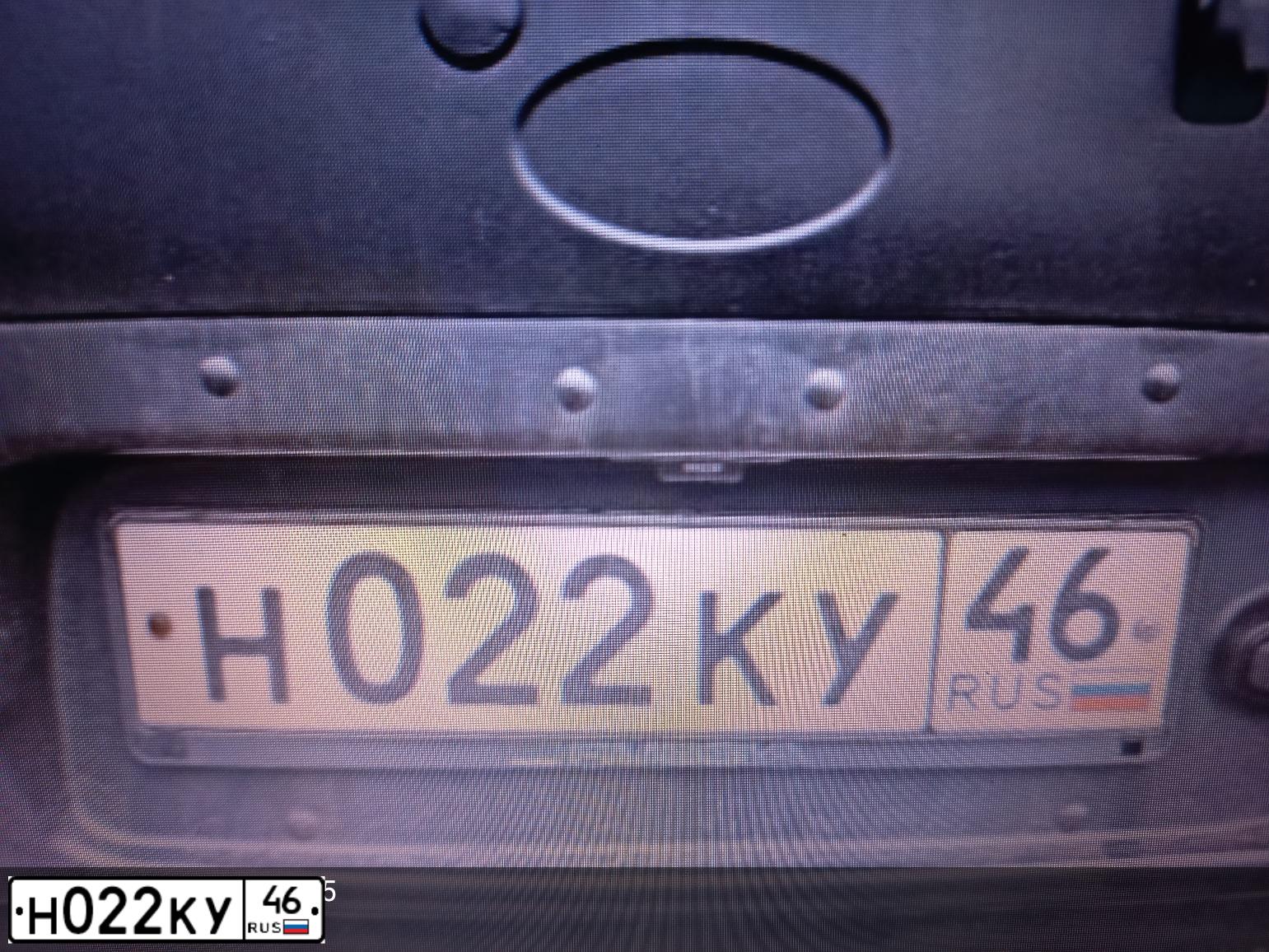 Фото автомобиля HYUNDAI SANTA FE, 2003 — госномер Н022КУ46. Цвет: ЧЕРНЫЙ ТЕМНО СЕРЫЙ