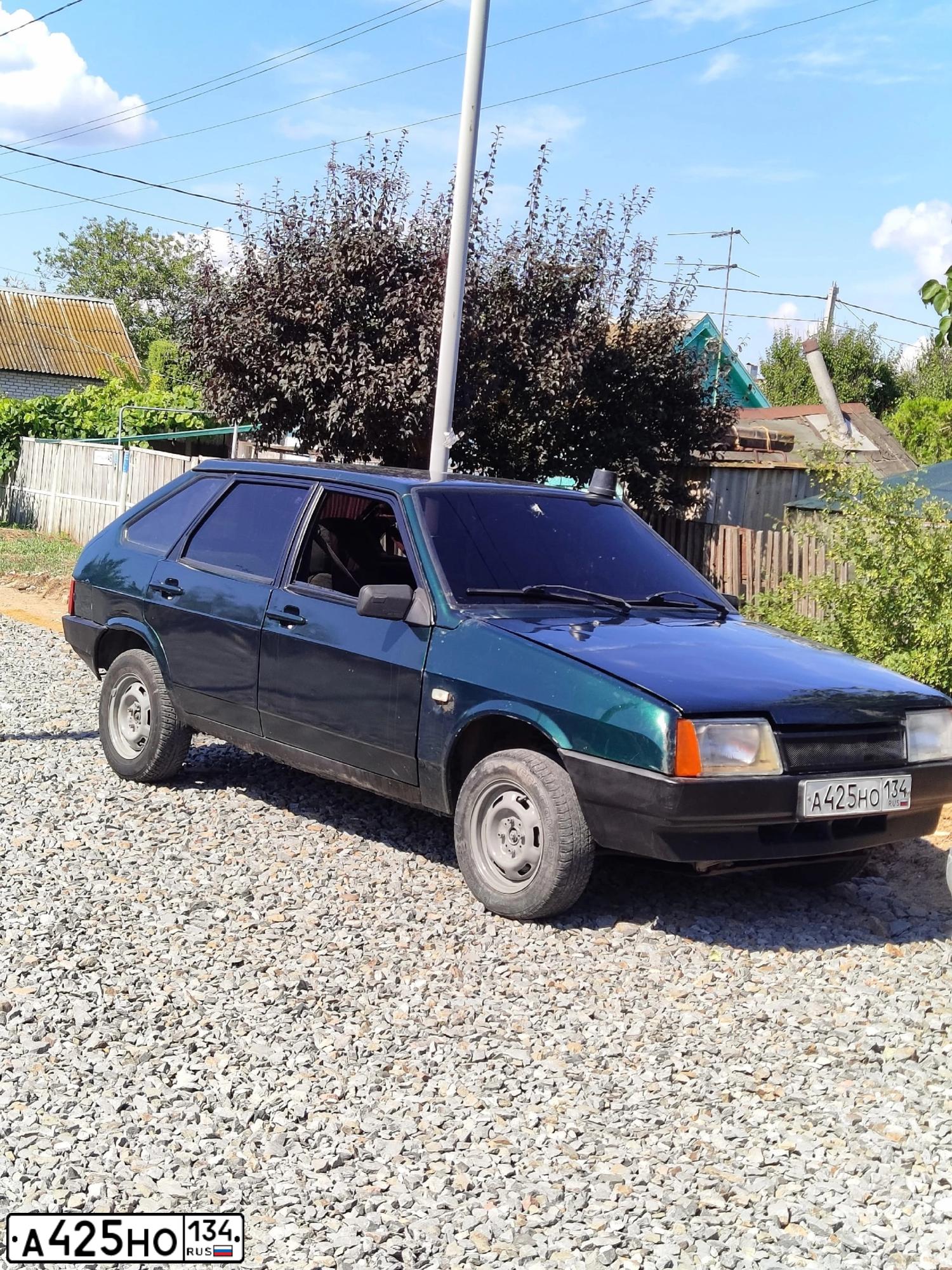 Фото автомобиля LADA 2109 SAMARA, 2003 — госномер А425НО134. Цвет: ТЕМНО ЗЕЛЕНЫЙ