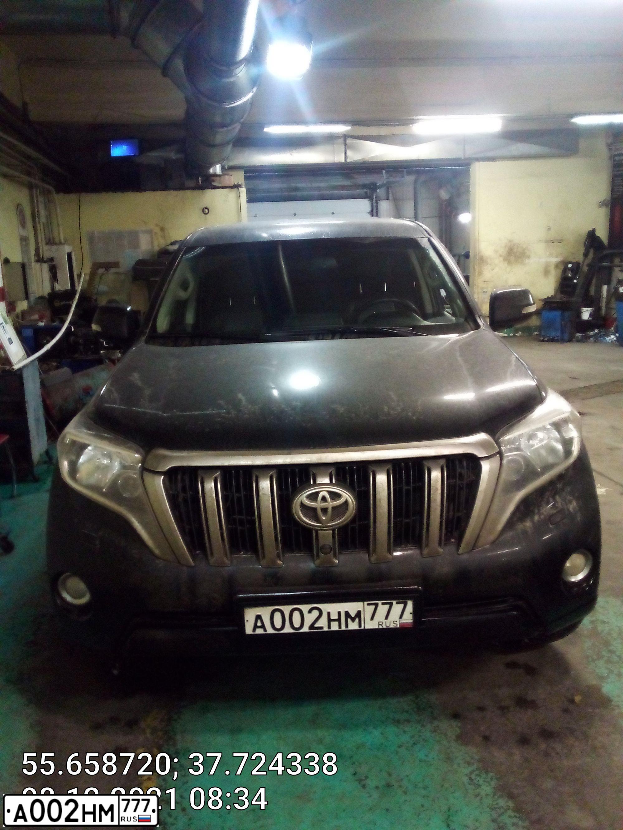 Фото автомобиля TOYOTA LANDCRUISER, 2014 — госномер А002НМ777. Цвет: ЧЕРНЫЙ