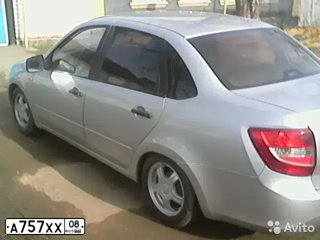 Фото автомобиля LADA 2190 GRANTA, 2012 — госномер А034ХС126. Цвет: СЕРЕБРИСТЫЙ