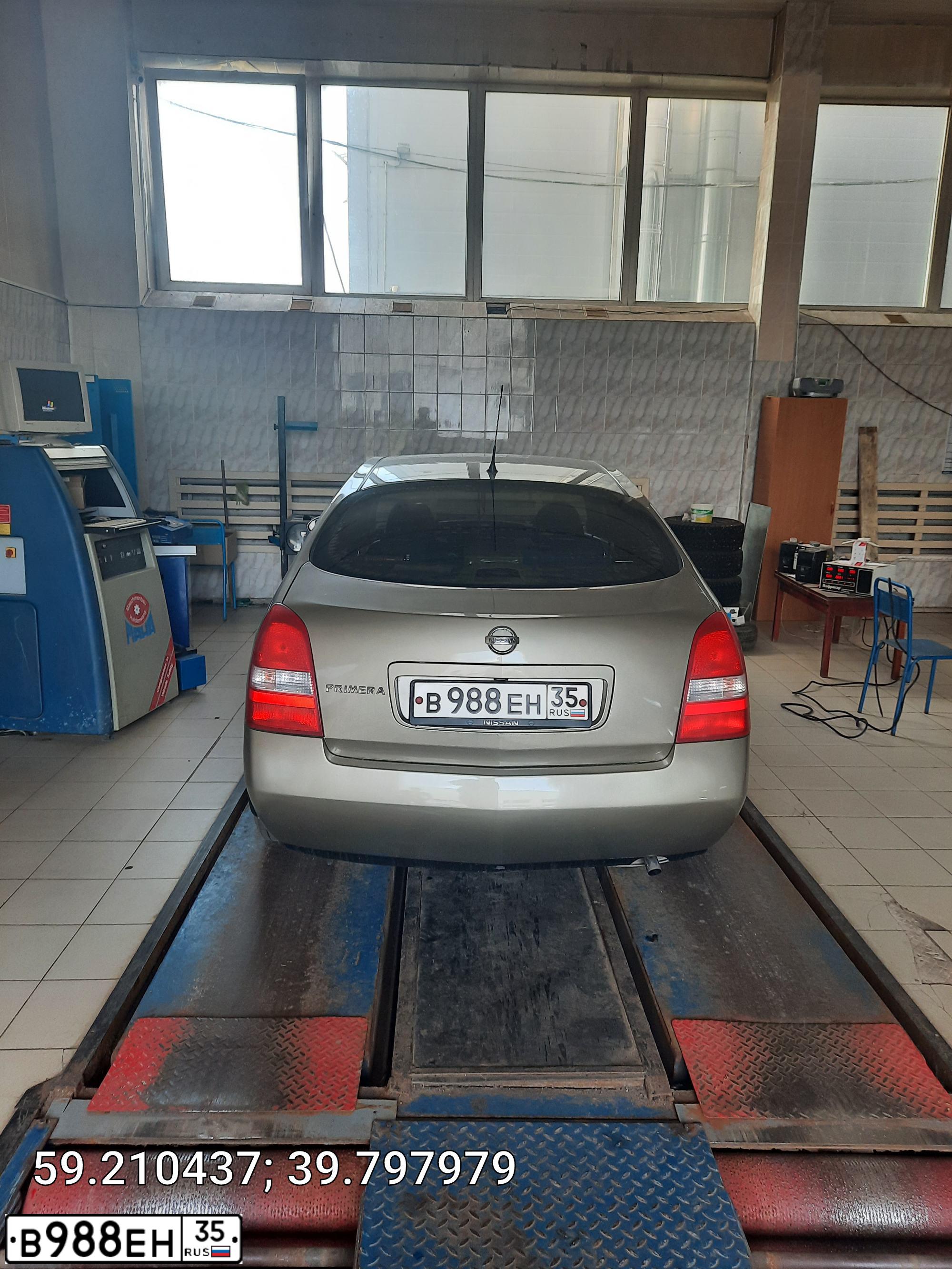 Фото автомобиля NISSAN PRIMERA, 2004 — госномер М199КХ35. Цвет: ЗОЛОТИСТЫЙ