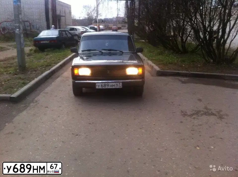 Фото автомобиля LADA 2105, 2007 — госномер У689НМ67. Цвет: ТЕМНО-ЗЕЛЕНЫЙ