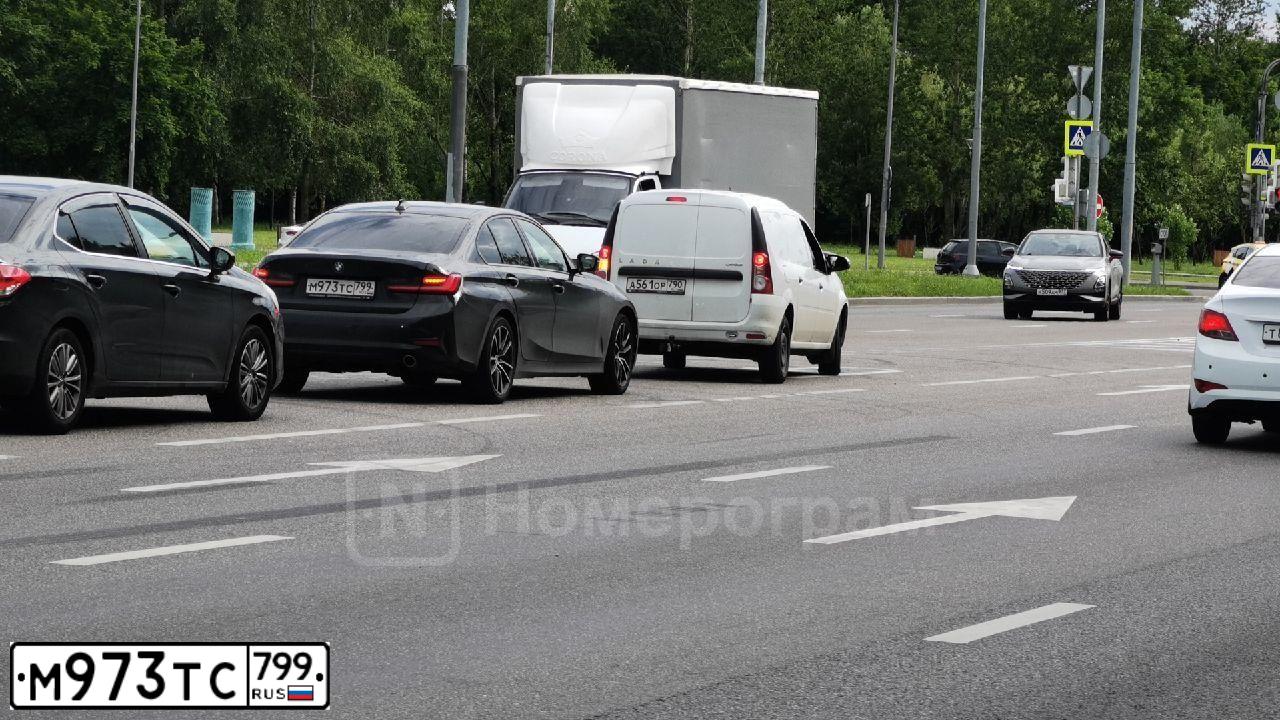 Фото автомобиля BMW SERIE 3, 2020 — госномер М973ТС799. Цвет: ЧЕРНЫЙ