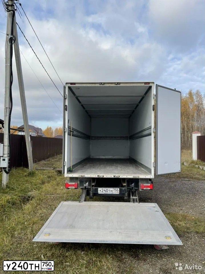 Фото автомобиля IVECO DAILY, 2019 — госномер У240ТН750. Цвет: синий