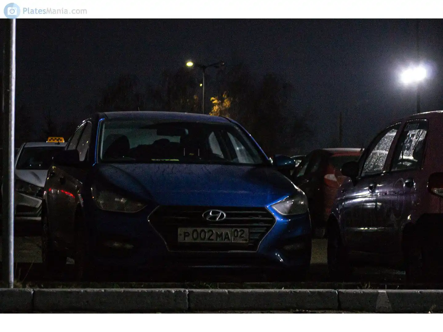 Фото автомобиля HYUNDAI SOLARIS, 2018 — госномер Н150ХЕ702. Цвет: синий