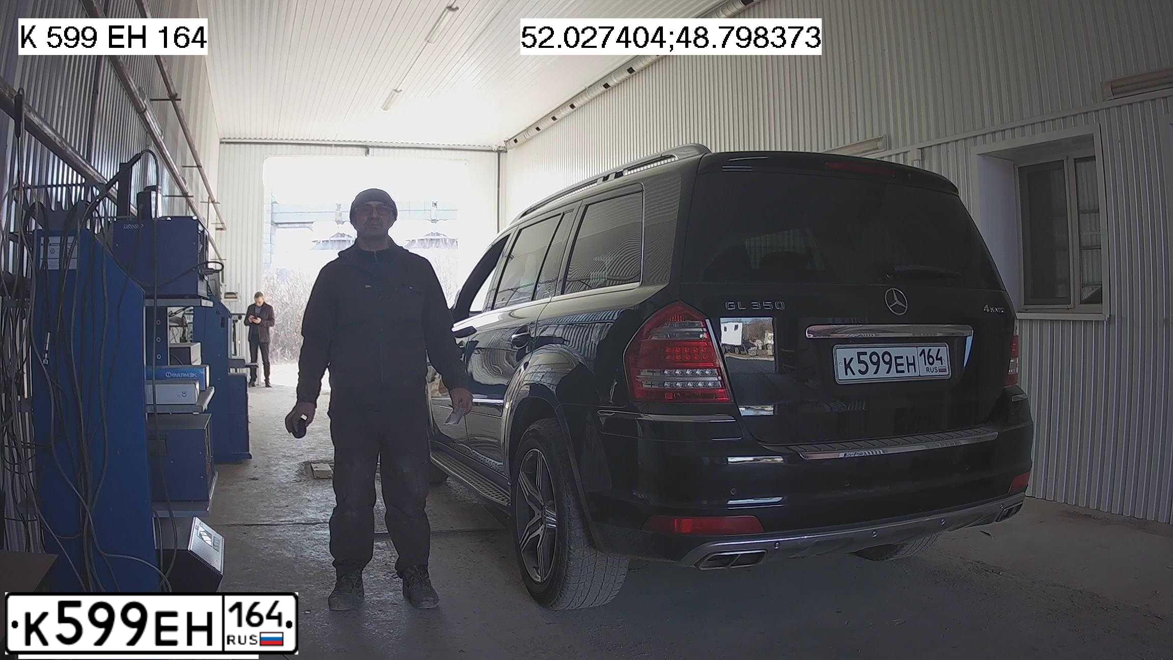 Фото автомобиля MERCEDES GL-KLASSE, 2012 — госномер А001АА777. Цвет: ЧЕРНЫЙ