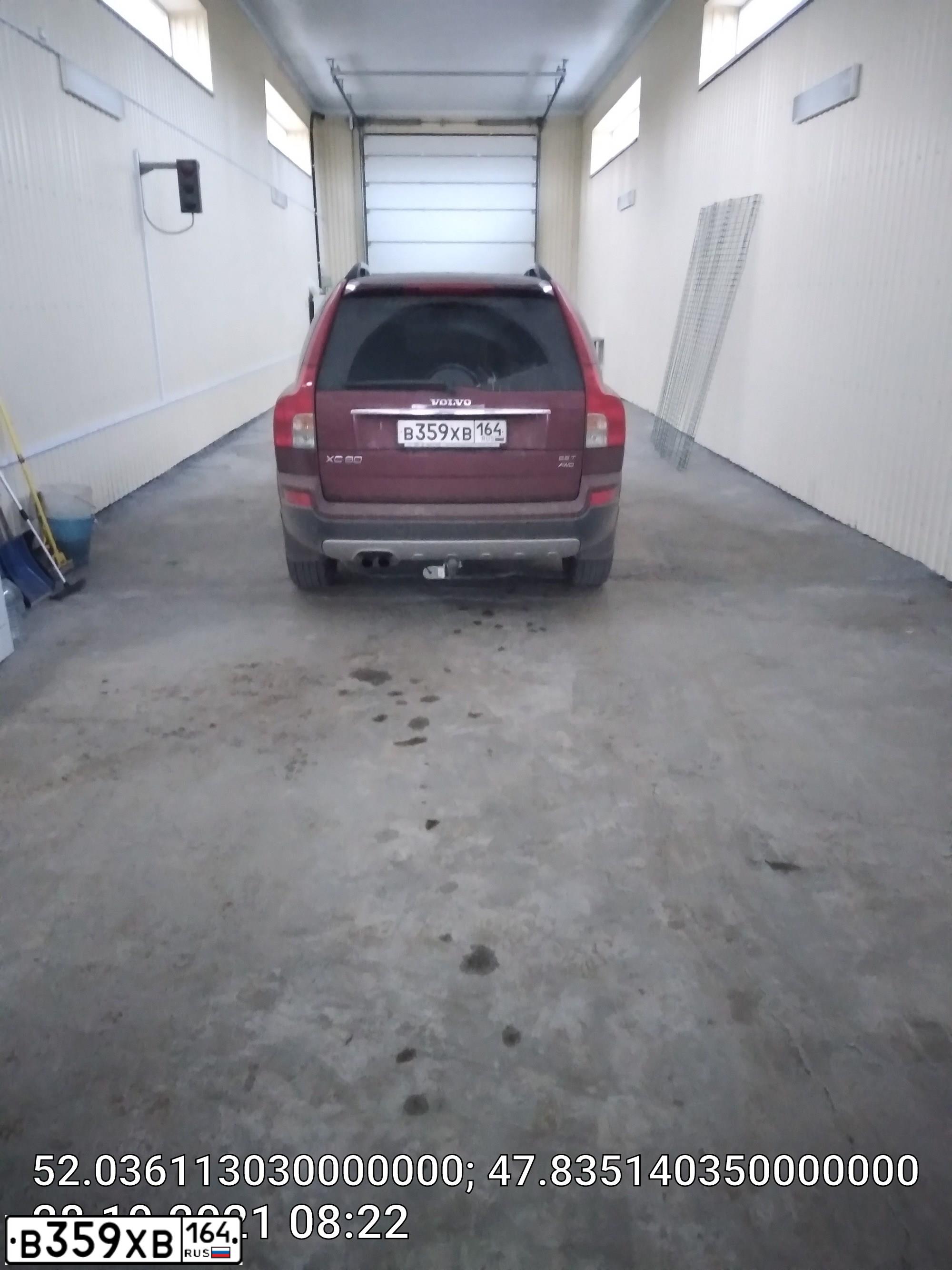 Фото автомобиля VOLVO XC90, 2006 — госномер В359ХВ164. Цвет: ТЕМНО-КРАСНЫЙ