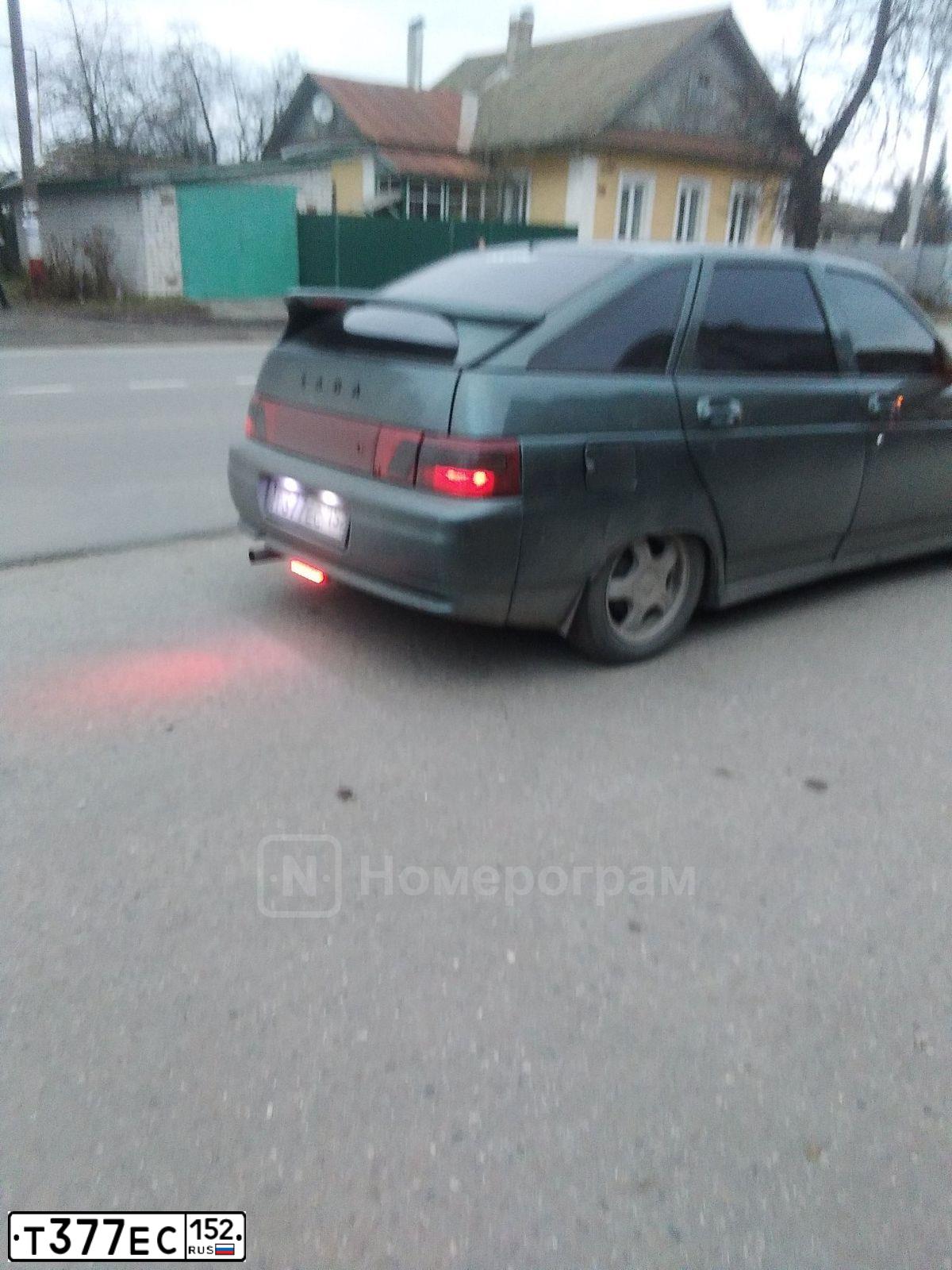 Фото автомобиля LADA 2112, 2007 — госномер Т377ЕС152. Цвет: СЕРО-СИНЕ-ЗЕЛЕНЫЙ