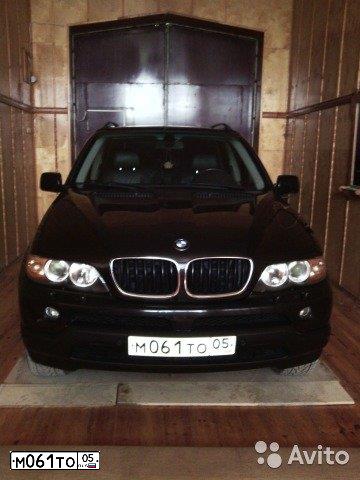 Фото автомобиля BMW X5, 2004 — госномер У013КТ07. Цвет: ЧЕРНЫЙ