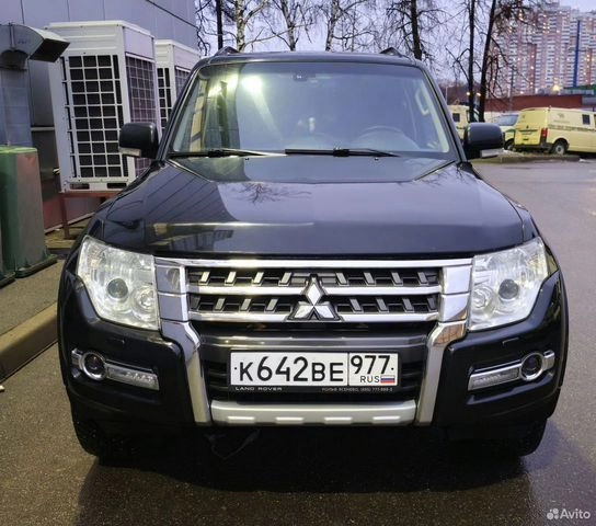 Фото автомобиля MITSUBISHI PAJERO, 2018 — госномер Е840СН08. Цвет: ЧЕРНЫЙ