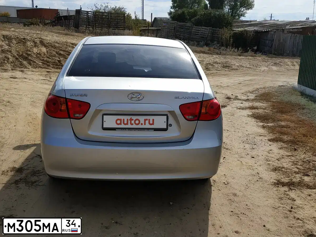 Фото автомобиля HYUNDAI ELANTRA, 2008 — госномер М305МА34. Цвет: СЕРЕБРИСТЫЙ