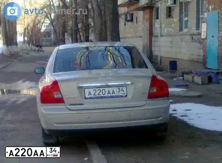 Фото автомобиля VOLKSWAGEN PASSAT, 2001 — госномер А530СР34. Цвет: БЕЛЫЙ