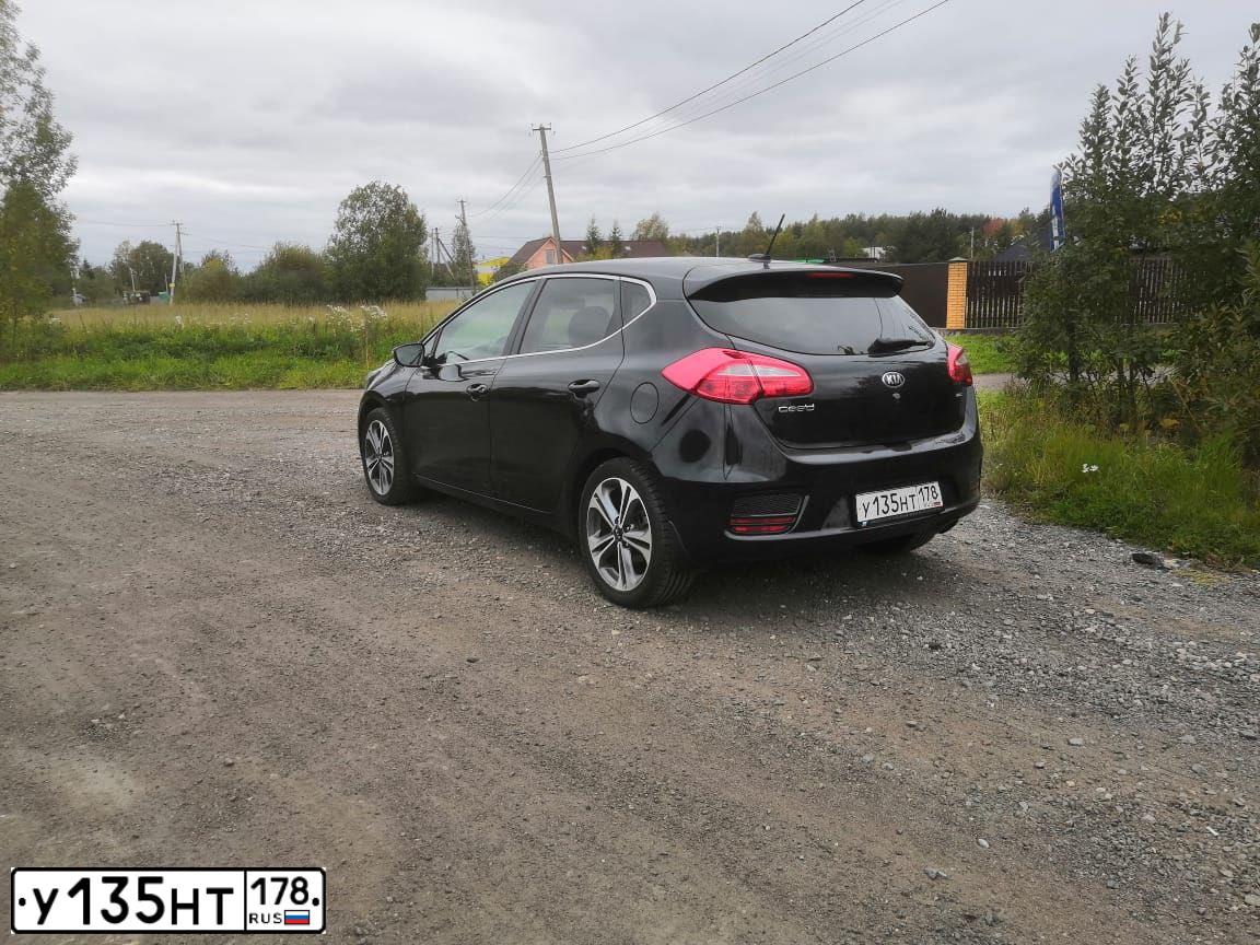 Фото автомобиля KIA CEE'D, 2016 — госномер В960СЕ147. Цвет: ЧЕРНЫЙ ПЕРЛАМУТ