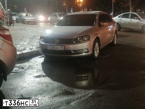 Фото автомобиля VOLKSWAGEN PASSAT, 2011. Цвет: СЕРЕБРИСТЫЙ