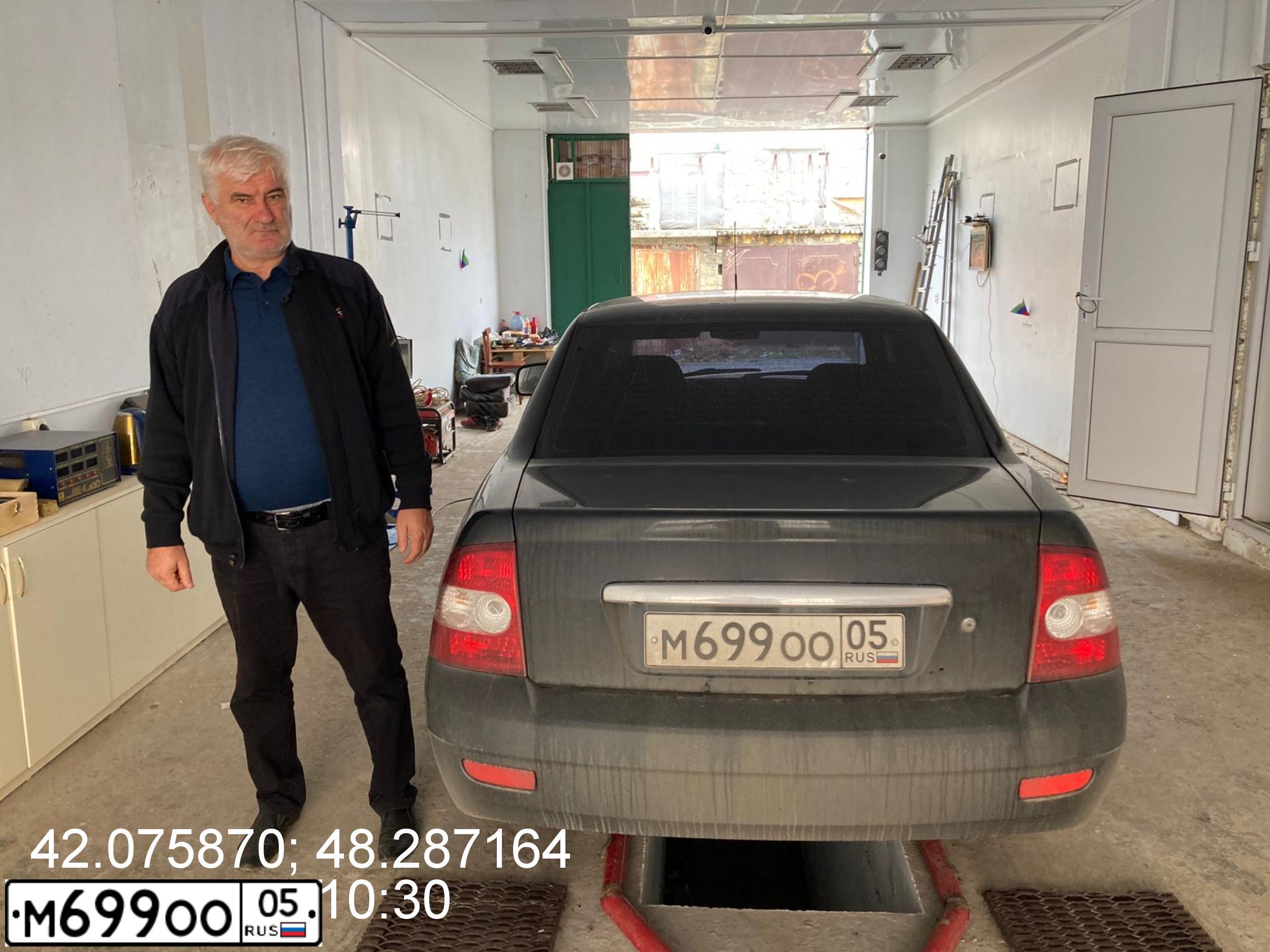 Фото автомобиля LADA 2170 PRIORA, 2011 — госномер М699ОО05. Цвет: Сине-Черный