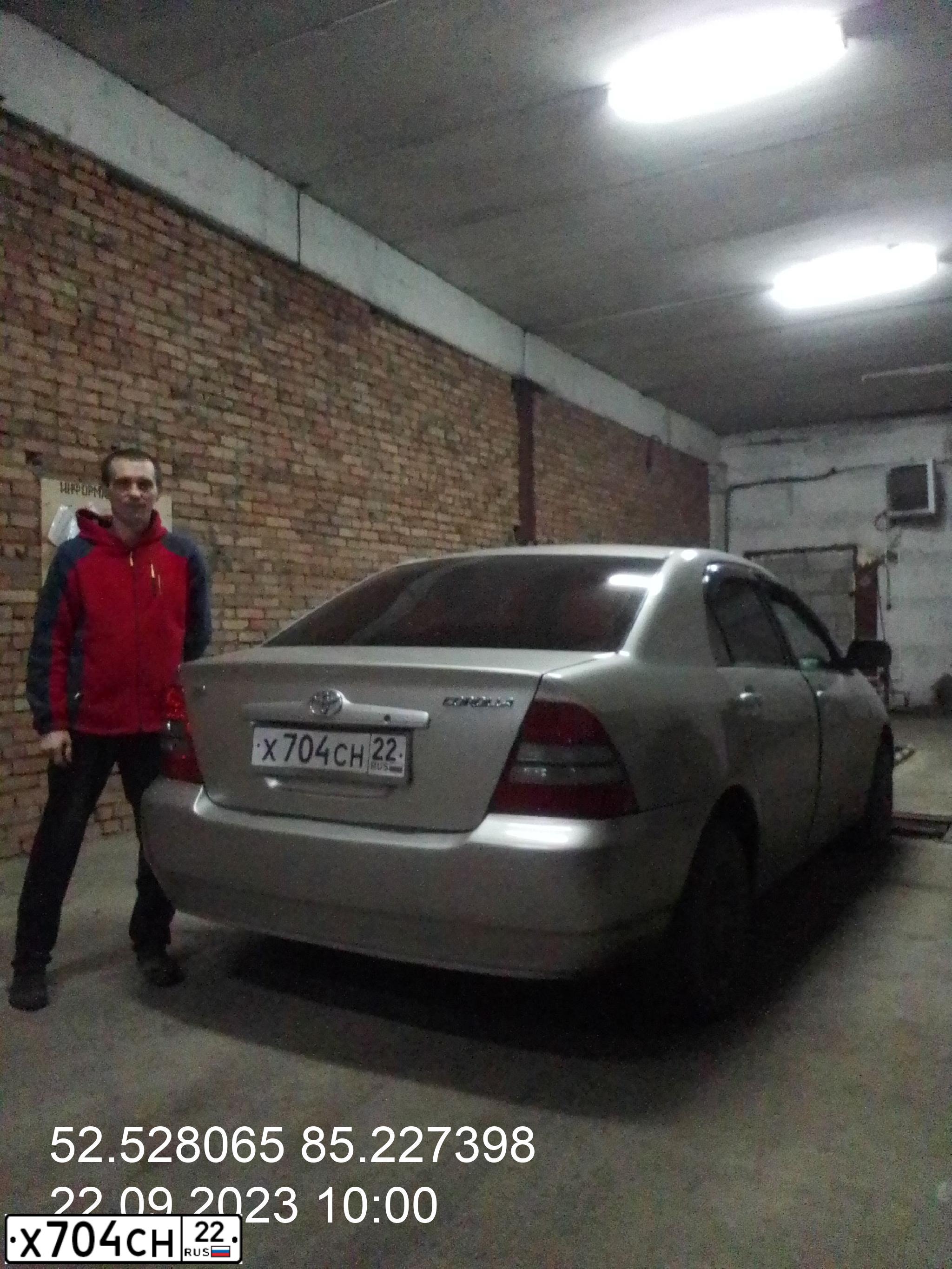 Фото автомобиля LADA 2110, 2001 — госномер Х704СР22. Цвет: СВЕТЛО-СЕРЕБРИСТЫЙ МЕТАЛЛ