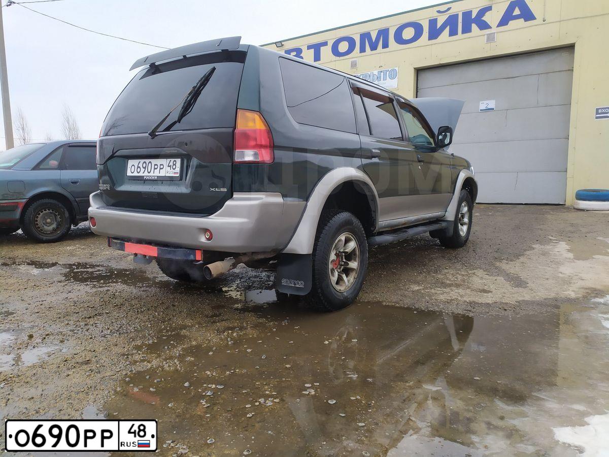 Фото автомобиля MITSUBISHI MONTERO, 1996 — госномер В015ОО33. Цвет: ЗЕЛЕНЫЙ