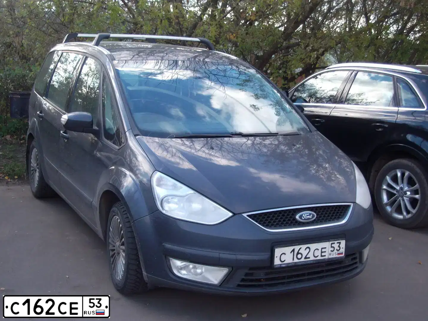 Фото автомобиля FORD GALAXY, 2009 — госномер С162СЕ53. Цвет: ТЕМНО-СЕРЫЙ
