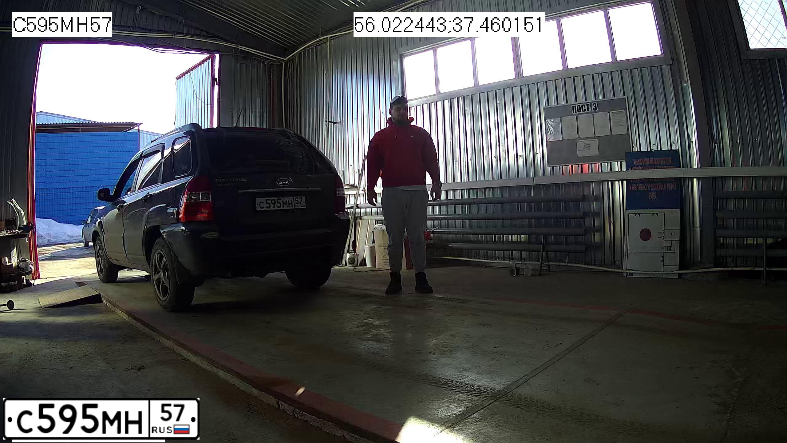 Фото автомобиля KIA SPORTAGE, 2007 — госномер А526КВ977. Цвет: ЧЕРНЫЙ