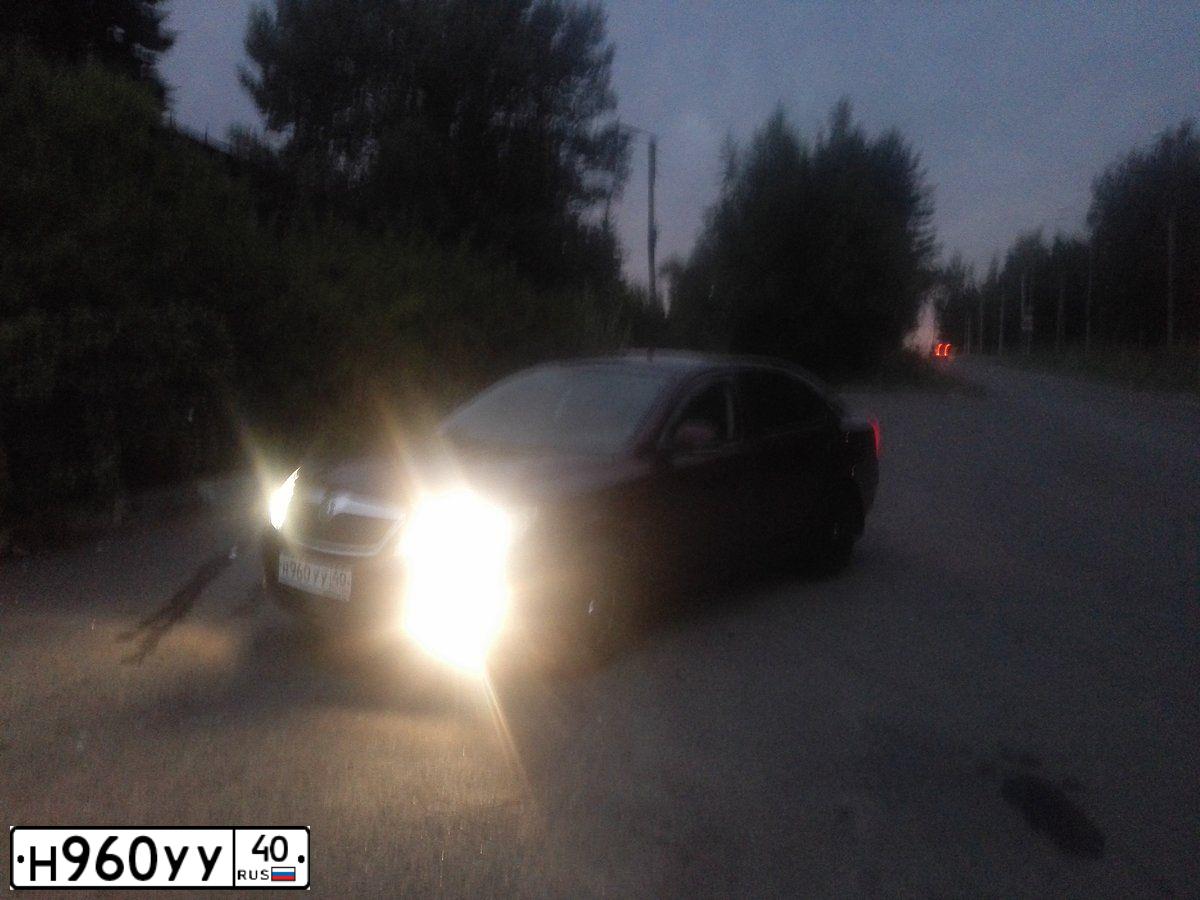Фото автомобиля SKODA OCTAVIA, 2012 — госномер Н960УУ40. Цвет: ТЕМНО-БОРДОВЫЙ