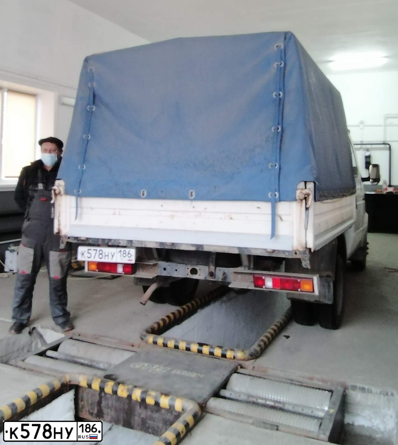 Фото автомобиля ГАЗ 33023, 2007 — госномер Е461НУ51. Цвет: Белый