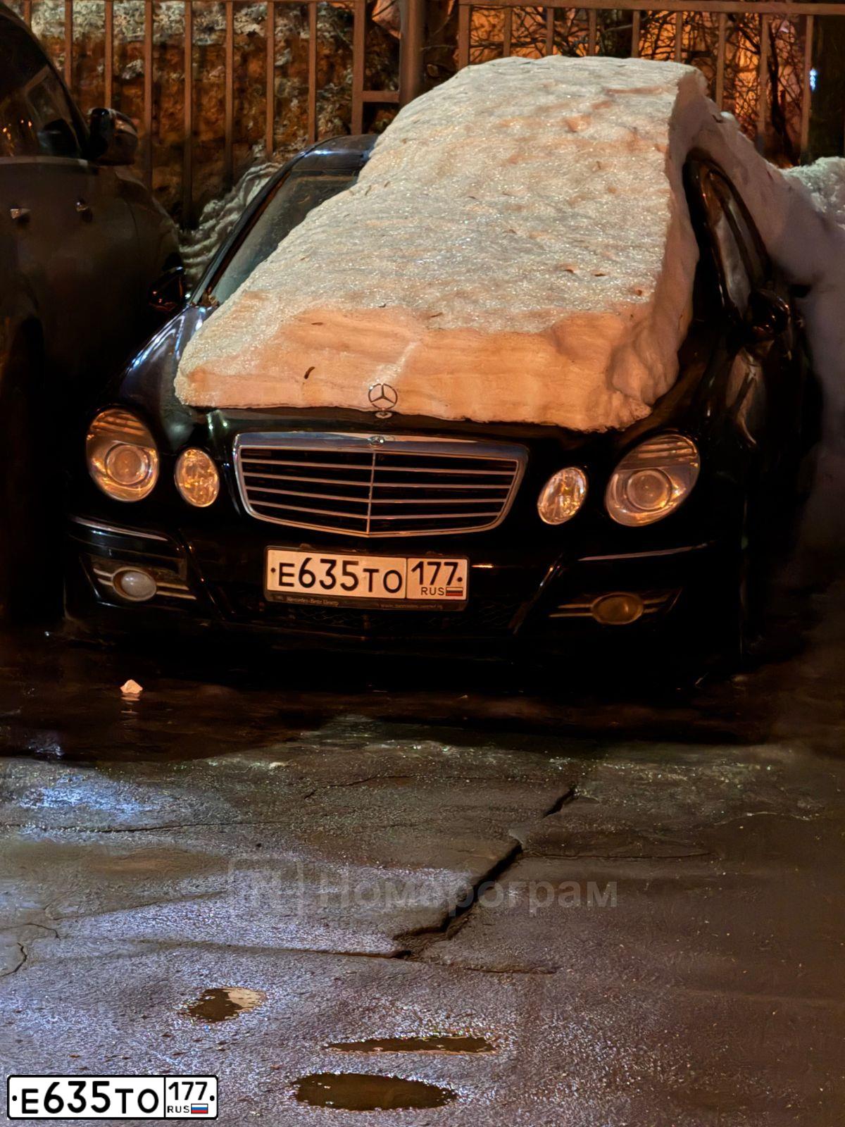 Фото автомобиля MERCEDES E-KLASSE, 2007 — госномер Е635ТО177. Цвет: ЧЕРНЫЙ