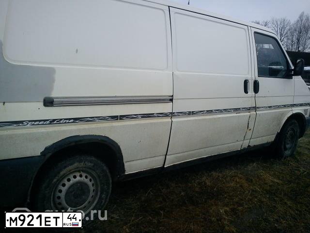 Фото автомобиля VOLKSWAGEN TRANSPORTER, 1996 — госномер О350МВ44. Цвет: Белый