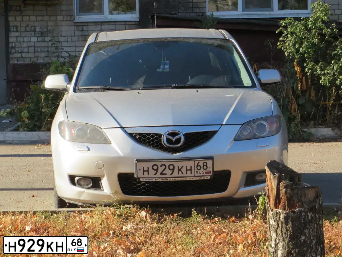 Фото автомобиля MAZDA 3, 2006 — госномер Т380КВ136. Цвет: СЕРЕБРИСТЫЙ
