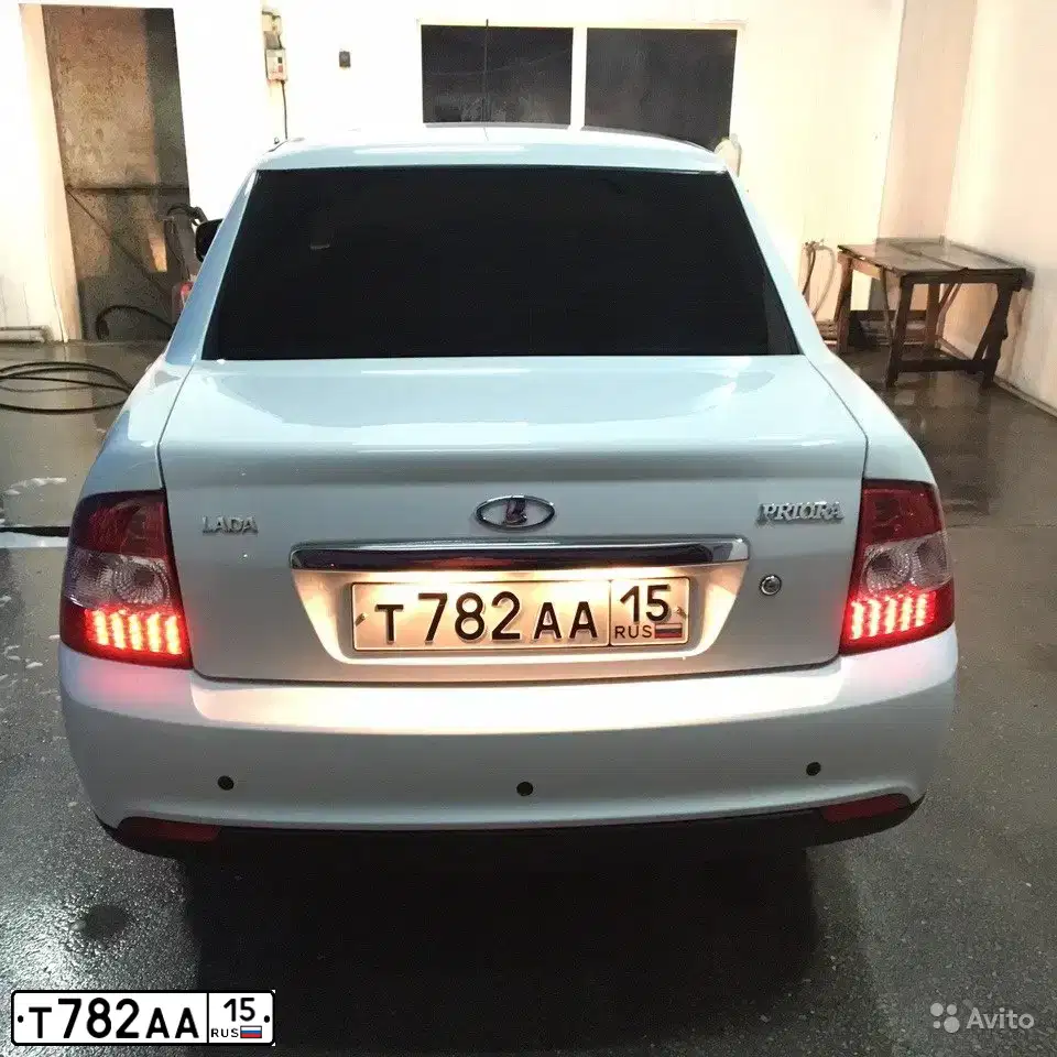 Фото автомобиля LADA 2170 PRIORA, 2015 — госномер Н010НО15. Цвет: Белый