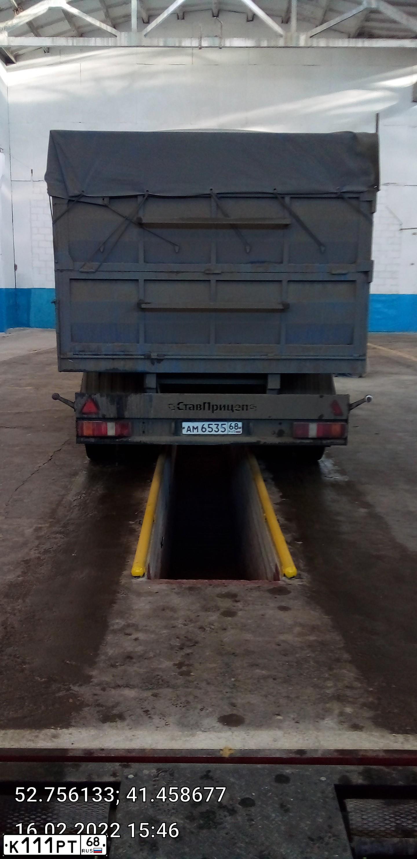 Фото автомобиля KAMAZ 53215 /6X4/, 2007 — госномер К111РТ68. Цвет: СЕРЫЙ