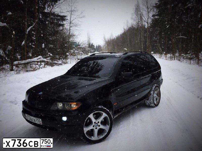 Фото автомобиля BMW X5, 2004 — госномер Е212НО15. Цвет: ЧЕРНЫЙ