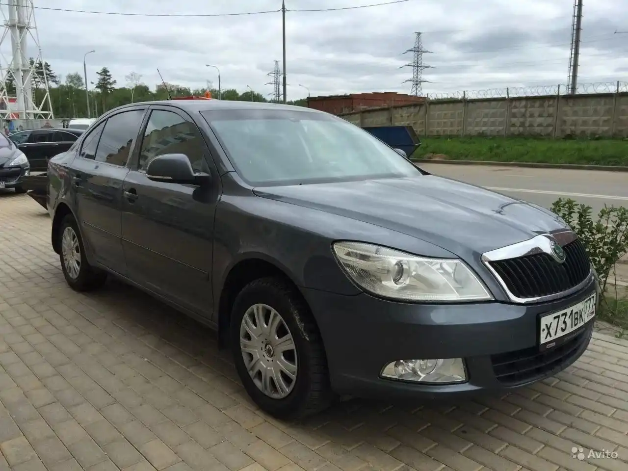 Фото автомобиля SKODA OCTAVIA, 2009 — госномер А674РЕ716. Цвет: СЕРЫЙ ТЕМНЫЙ