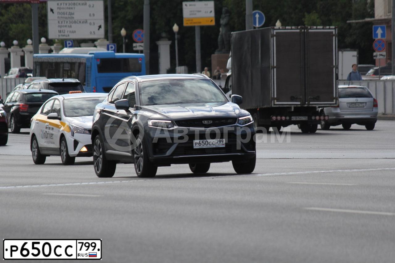 Фото автомобиля GEELY TUGELLA, 2022 — госномер Р650СС799. Цвет: СЕРЫЙ