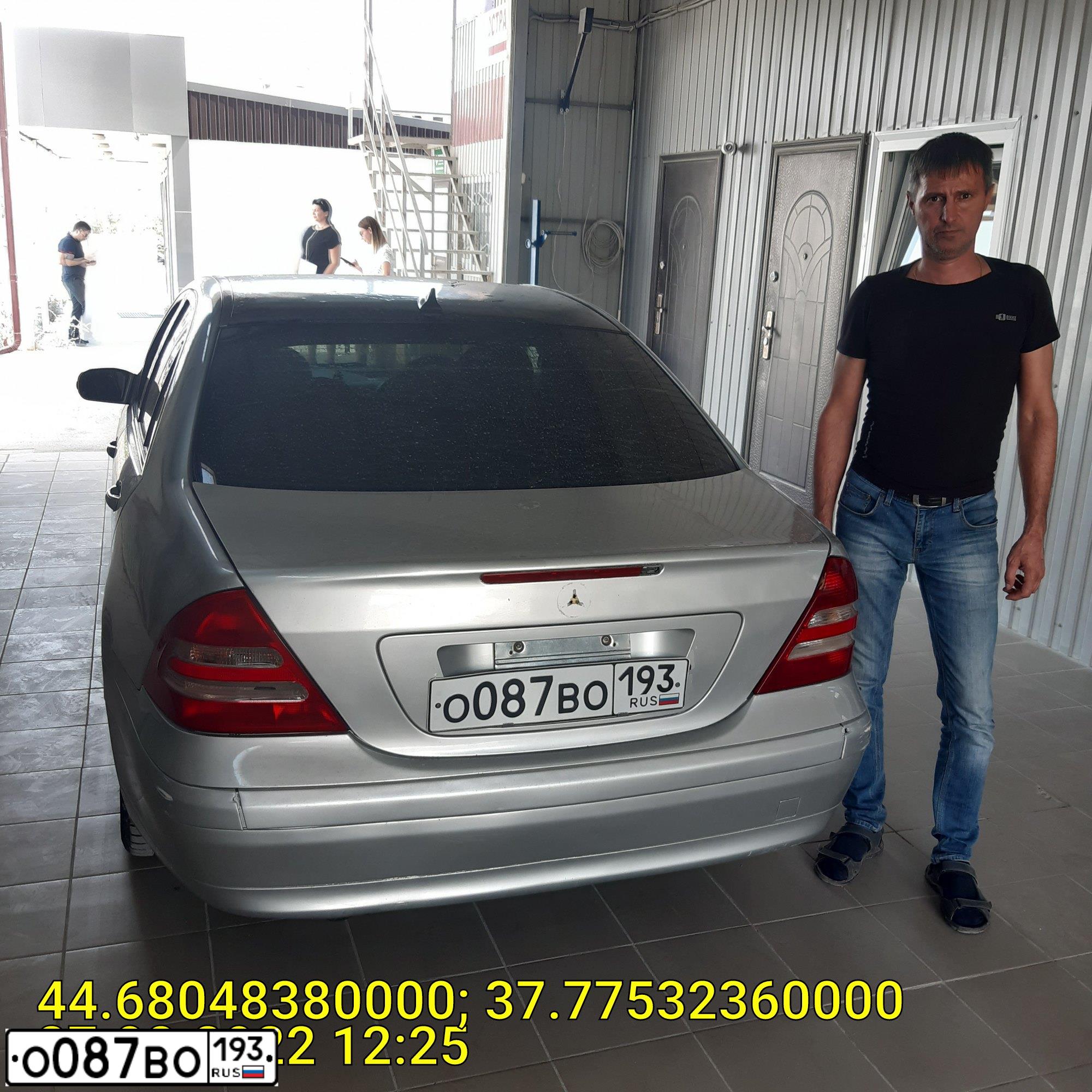 Фото автомобиля MERCEDES C-KLASSE, 2002 — госномер О087ВО193. Цвет: Серый