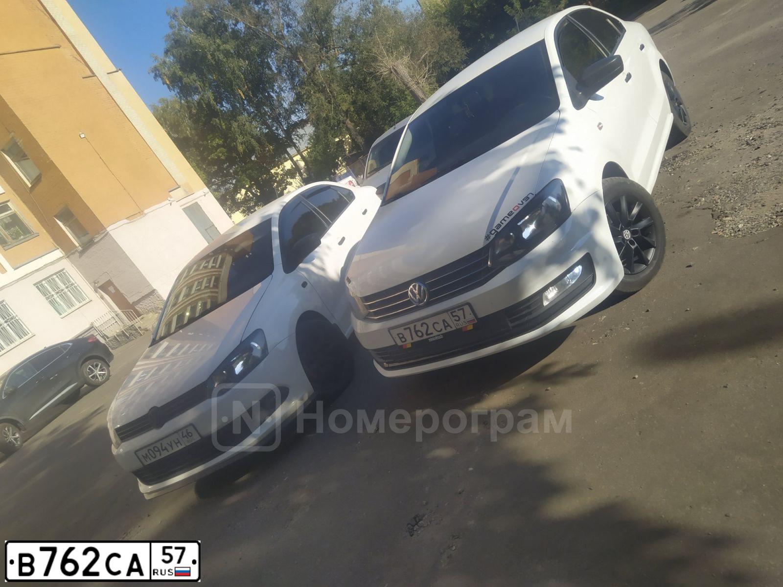 Фото автомобиля VOLKSWAGEN POLO, 2016 — госномер В762СА57. Цвет: Белый