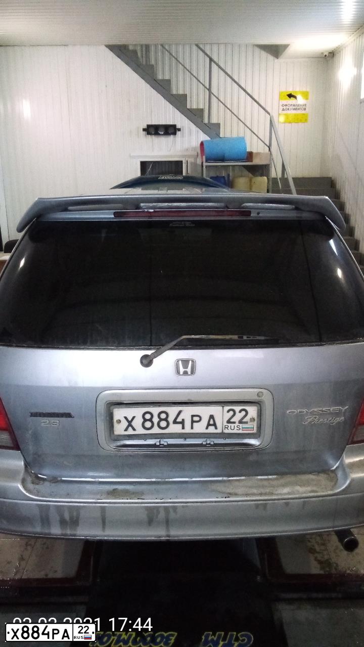 Фото автомобиля HONDA ODYSSEY, 1999 — госномер Р550ЕУ550. Цвет: СЕРЫЙ