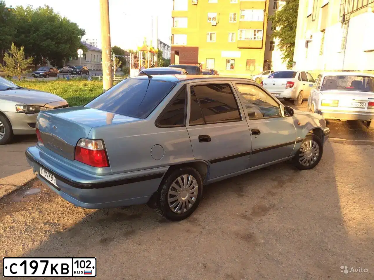 Фото автомобиля DAEWOO NEXIA, 2006 — госномер С197КВ102. Цвет: ГОЛУБОВАТО-СЕРЫЙ