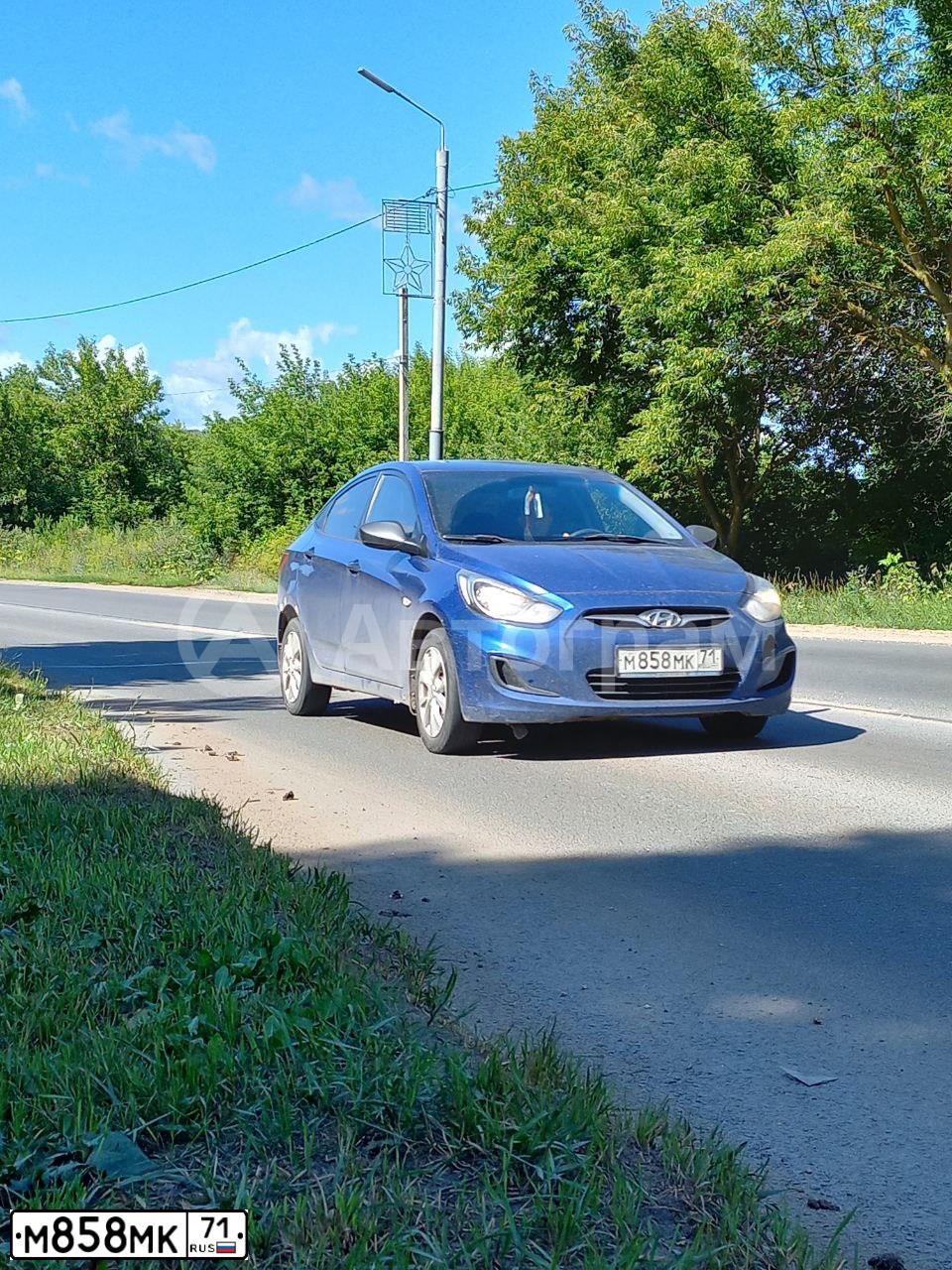 Фото автомобиля HYUNDAI SOLARIS, 2012 — госномер М858МК71. Цвет: Темно-синий