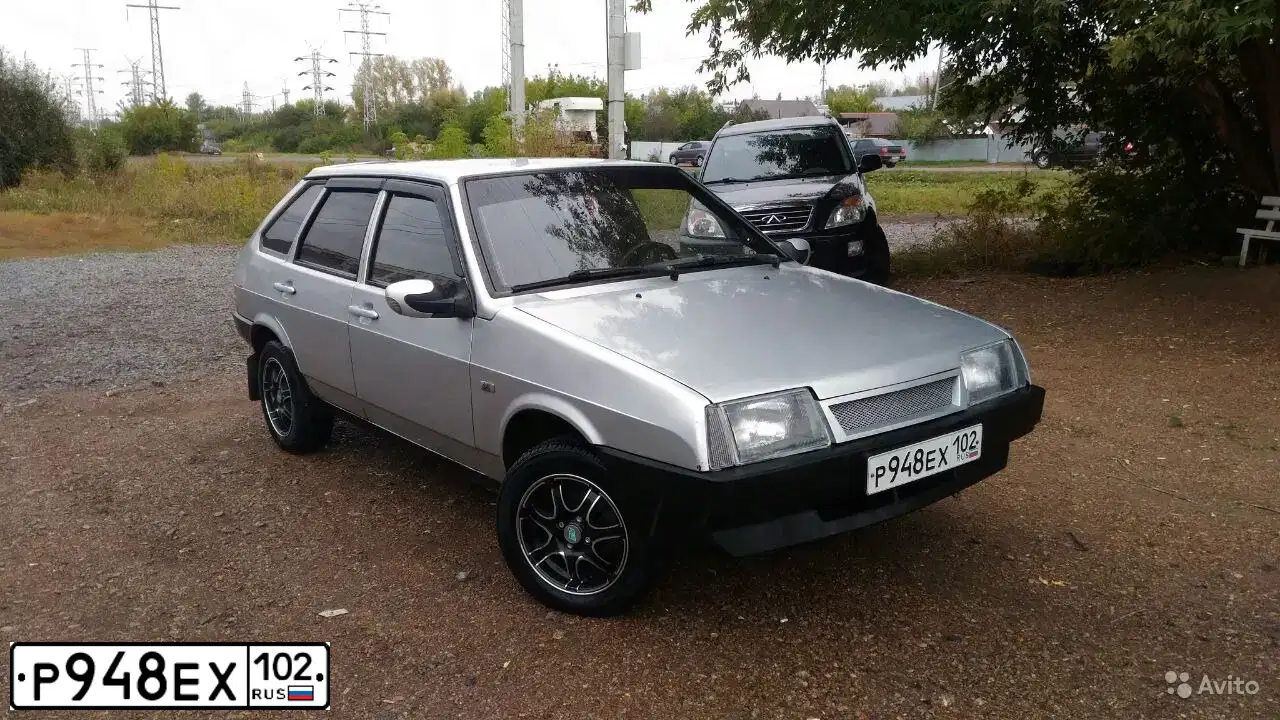 Фото автомобиля LADA 2109 SAMARA, 2003 — госномер Р948ЕХ102. Цвет: СВЕТЛО-СЕРЕБР. МЕТАЛЛИК