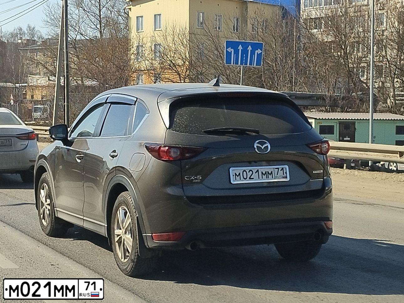 Фото автомобиля MAZDA CX-5, 2021 — госномер М021ММ71. Цвет: КОРИЧНЕВЫЙ